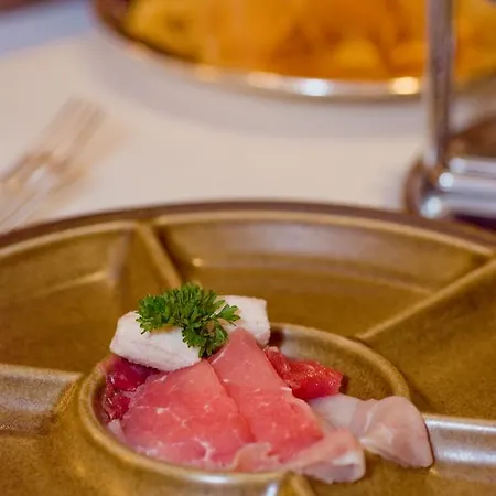 Restaurant Alpina Hotel 3*