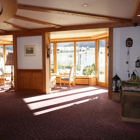 Hotel Restaurant Alpina 3*